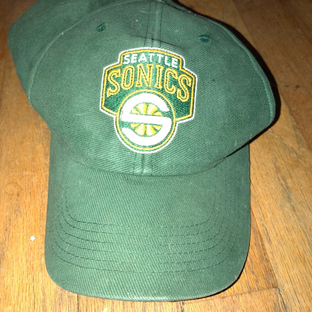 VINTAGE SEATTLE SONICS HAT